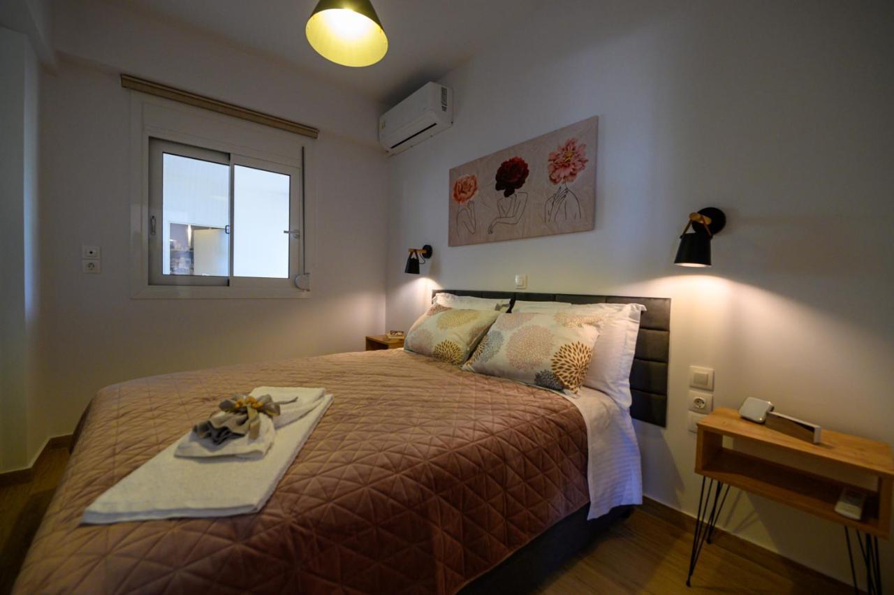 Chic Apartment In Nature, 5-Min Walk To The Beach Calamata Exterior foto