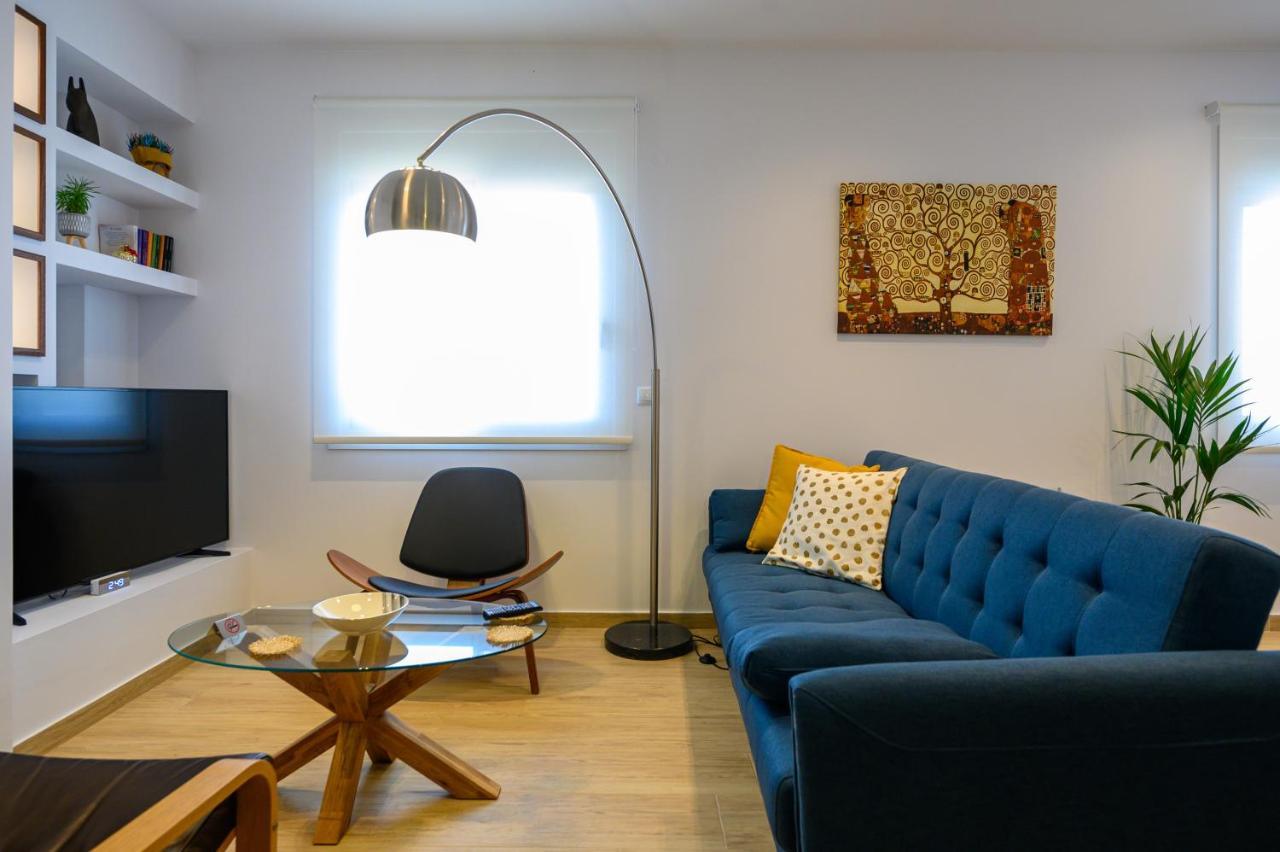 Chic Apartment In Nature, 5-Min Walk To The Beach Calamata Exterior foto