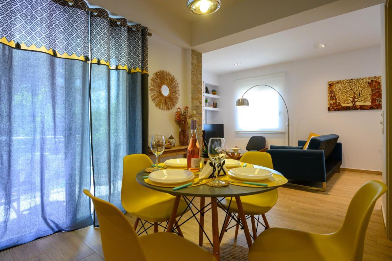 Chic Apartment In Nature, 5-Min Walk To The Beach Calamata Exterior foto